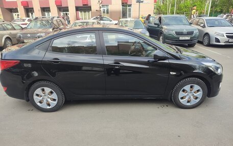 Hyundai Solaris II рестайлинг, 2015 год, 750 000 рублей, 4 фотография