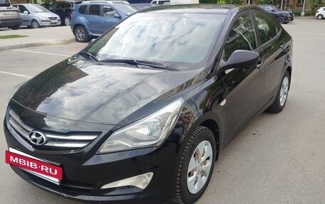 Hyundai Solaris II рестайлинг, 2015 год, 750 000 рублей, 2 фотография