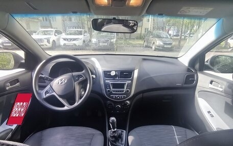 Hyundai Solaris II рестайлинг, 2015 год, 750 000 рублей, 12 фотография