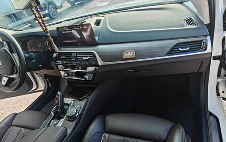 BMW 5 серия, 2020 год, 4 550 000 рублей, 8 фотография