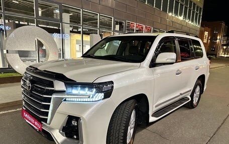 Toyota Land Cruiser 200, 2013 год, 5 750 000 рублей, 2 фотография