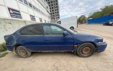 Toyota Avensis III рестайлинг, 2002 год, 100 000 рублей, 4 фотография