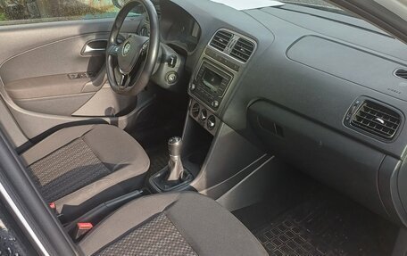Volkswagen Polo VI (EU Market), 2018 год, 925 000 рублей, 3 фотография