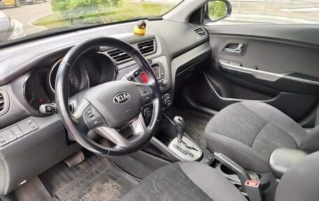KIA Rio III рестайлинг, 2013 год, 945 000 рублей, 10 фотография