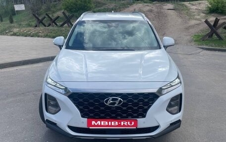 Hyundai Santa Fe IV, 2019 год, 3 950 000 рублей, 4 фотография