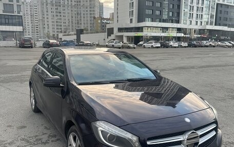 Mercedes-Benz A-Класс, 2015 год, 1 150 000 рублей, 4 фотография