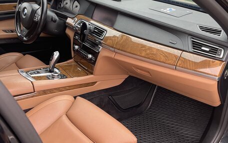 BMW 7 серия, 2011 год, 2 750 000 рублей, 18 фотография