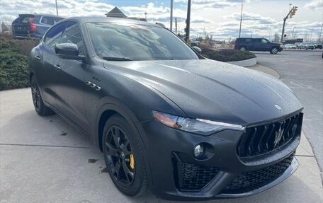 Maserati Levante I, 2022 год, 6 020 000 рублей, 3 фотография