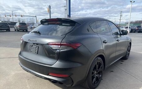 Maserati Levante I, 2022 год, 6 020 000 рублей, 7 фотография