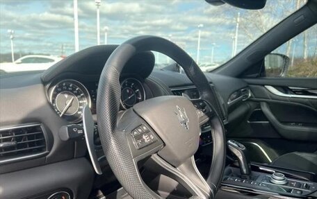 Maserati Levante I, 2022 год, 6 020 000 рублей, 12 фотография