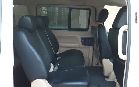 Hyundai H-1 II рестайлинг, 2018 год, 2 750 000 рублей, 5 фотография