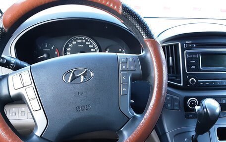 Hyundai H-1 II рестайлинг, 2018 год, 2 750 000 рублей, 7 фотография