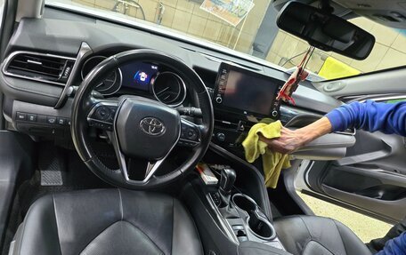 Toyota Camry, 2021 год, 4 000 000 рублей, 14 фотография