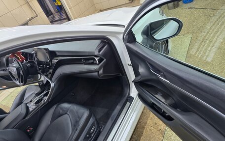 Toyota Camry, 2021 год, 4 000 000 рублей, 15 фотография