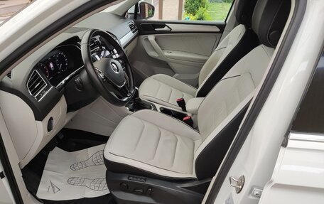 Volkswagen Tiguan II, 2018 год, 3 200 000 рублей, 11 фотография