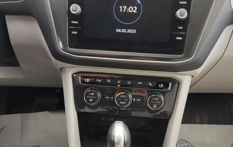 Volkswagen Tiguan II, 2018 год, 3 200 000 рублей, 12 фотография