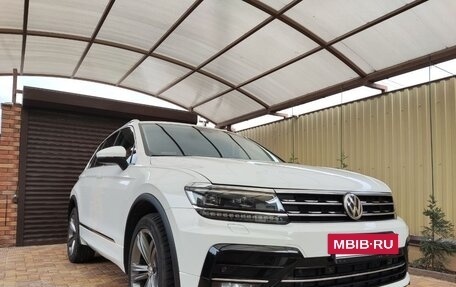 Volkswagen Tiguan II, 2018 год, 3 200 000 рублей, 2 фотография