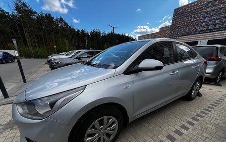 Hyundai Solaris II рестайлинг, 2017 год, 1 150 000 рублей, 2 фотография