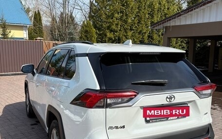 Toyota RAV4, 2019 год, 3 250 000 рублей, 3 фотография