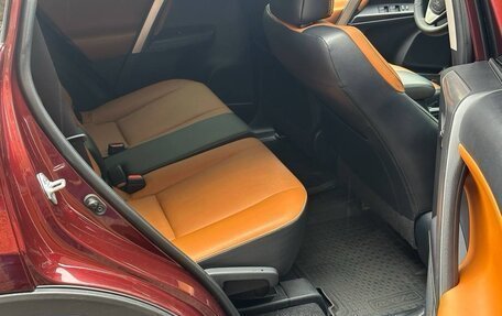 Toyota RAV4, 2016 год, 2 860 000 рублей, 14 фотография