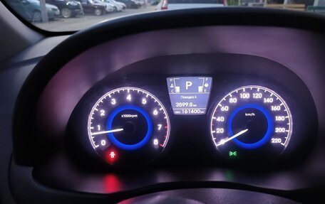 Hyundai Solaris II рестайлинг, 2012 год, 900 000 рублей, 5 фотография