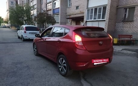 Hyundai Solaris II рестайлинг, 2012 год, 900 000 рублей, 4 фотография