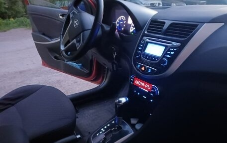 Hyundai Solaris II рестайлинг, 2012 год, 900 000 рублей, 6 фотография