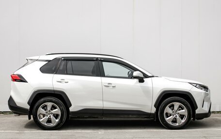 Toyota RAV4, 2021 год, 4 099 000 рублей, 5 фотография