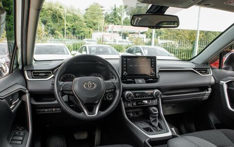 Toyota RAV4, 2021 год, 4 099 000 рублей, 13 фотография