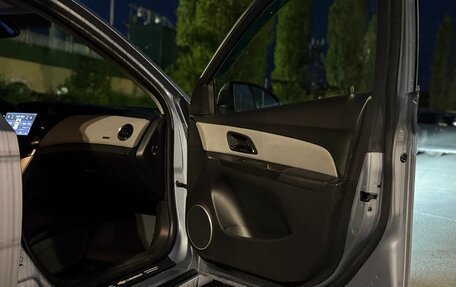 Chevrolet Cruze II, 2011 год, 780 000 рублей, 10 фотография