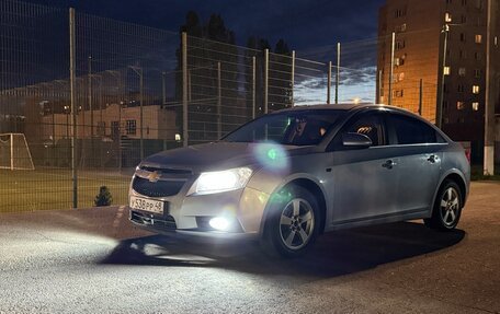 Chevrolet Cruze II, 2011 год, 780 000 рублей, 8 фотография