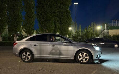 Chevrolet Cruze II, 2011 год, 780 000 рублей, 4 фотография
