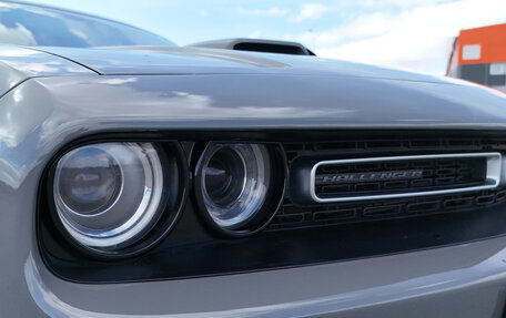 Dodge Challenger III рестайлинг 2, 2017 год, 5 750 000 рублей, 18 фотография