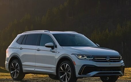 Volkswagen Tiguan II, 2020 год, 1 122 000 рублей, 2 фотография