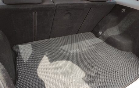 Toyota Matrix, 2004 год, 670 000 рублей, 6 фотография