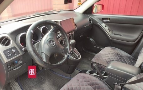 Toyota Matrix, 2004 год, 670 000 рублей, 7 фотография