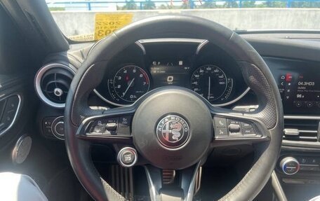 Alfa Romeo Giulia II, 2022 год, 2 870 000 рублей, 10 фотография