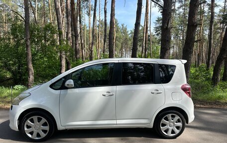 Toyota Ractis I, 2010 год, 799 999 рублей, 3 фотография