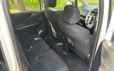 Toyota Ractis I, 2010 год, 799 999 рублей, 9 фотография