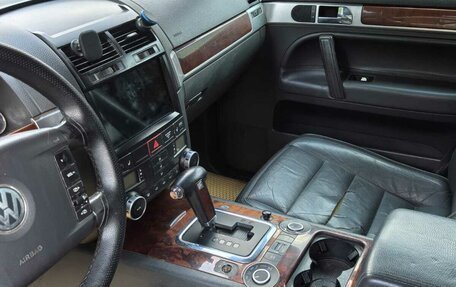 Volkswagen Touareg III, 2003 год, 830 000 рублей, 18 фотография