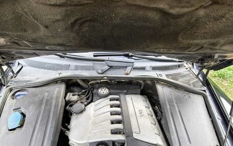 Volkswagen Touareg III, 2003 год, 830 000 рублей, 33 фотография