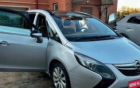 Opel Zafira C рестайлинг, 2013 год, 1 349 999 рублей, 2 фотография