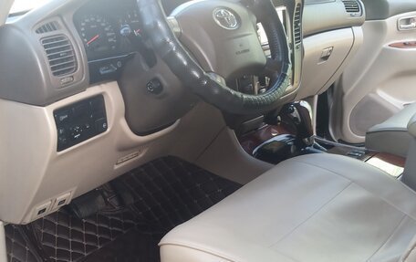 Toyota Land Cruiser 100 рестайлинг 2, 2001 год, 1 800 000 рублей, 4 фотография