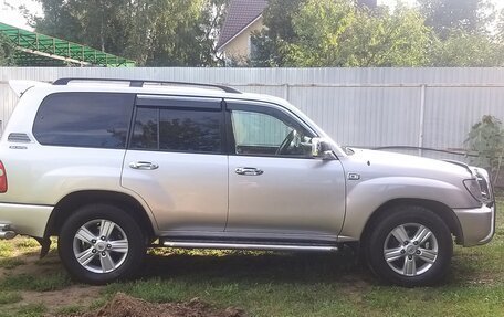 Toyota Land Cruiser 100 рестайлинг 2, 2001 год, 1 800 000 рублей, 15 фотография