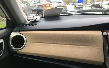 Toyota Corolla, 2012 год, 990 000 рублей, 8 фотография
