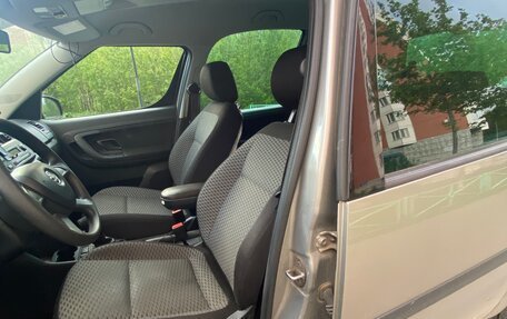 Skoda Roomster, 2013 год, 940 000 рублей, 9 фотография