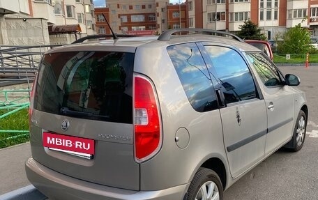 Skoda Roomster, 2013 год, 940 000 рублей, 24 фотография