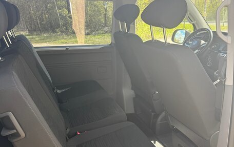 Volkswagen Caravelle T6 рестайлинг, 2021 год, 4 550 000 рублей, 8 фотография