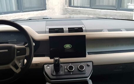 Land Rover Defender II, 2021 год, 8 000 000 рублей, 12 фотография