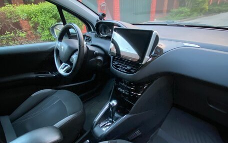 Peugeot 208 II, 2014 год, 770 000 рублей, 12 фотография